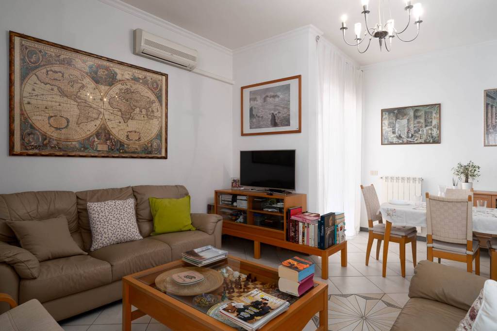 Appartamento in vendita a Terracina via Salvo d'Acquisto