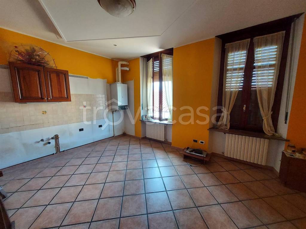 Appartamento in vendita a Cossato via Giuseppe Garibaldi, 53