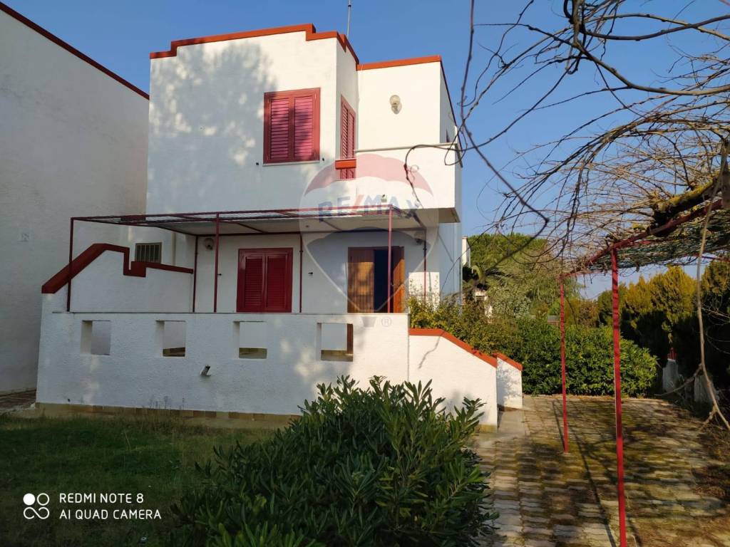 Villa in vendita a Manfredonia via Domenico Fioritto, snc