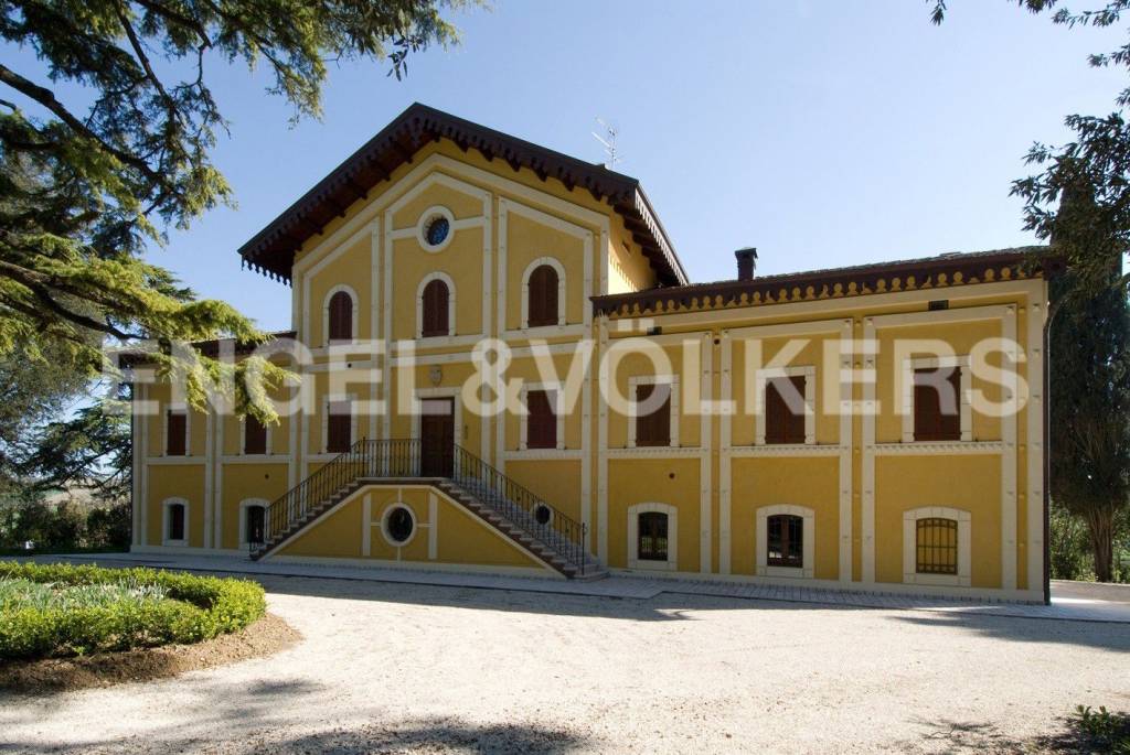 Villa Bifamiliare in vendita a Macerata contrada Isola