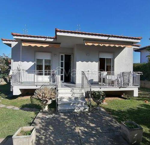 Villa in vendita ad Ascea via Dionisio 3