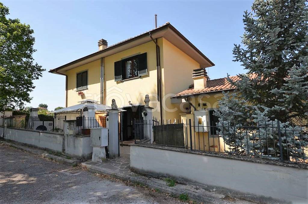 Villa a Schiera in vendita a Torri in Sabina strada Provinciale Sabina, 10