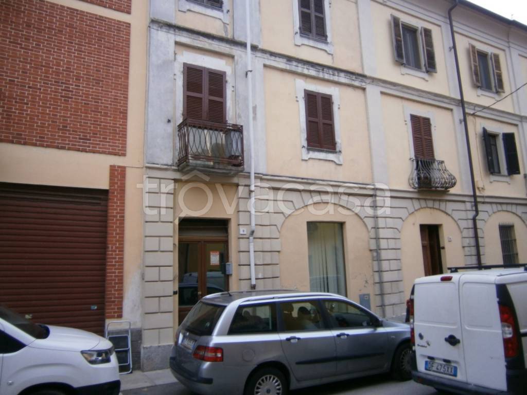 Appartamento in vendita a Montanaro piazza Luigi Massa, 19