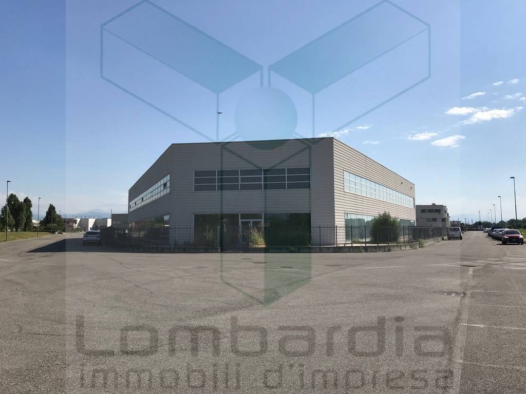 Capannone Industriale in affitto a Brembate
