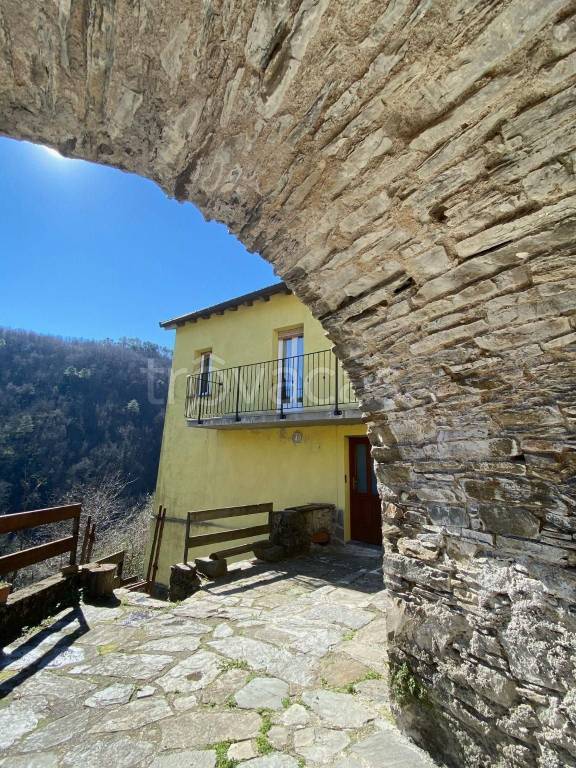 Casa Indipendente in in vendita da privato a Rocchetta di Vara via Castello