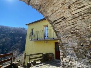 Casa indipendente in in vendita da privato a rocchetta di vara via castello