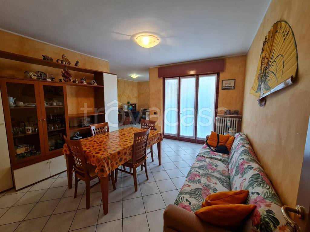 Appartamento in vendita a Casnigo via Trieste