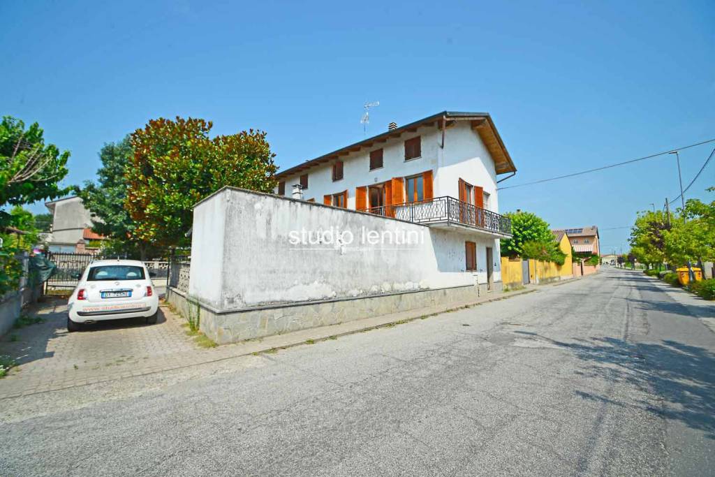 Villa in vendita a Balzola corso Giacomo Matteotti