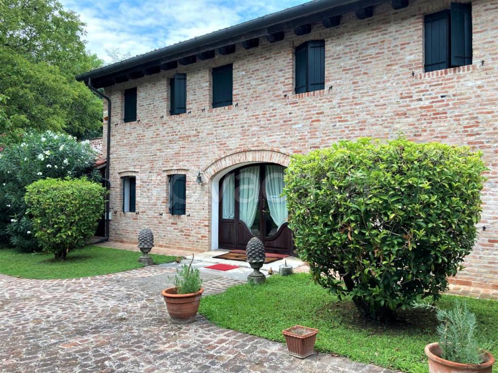 Villa in vendita a Loreggia via Giacomo Leopardi