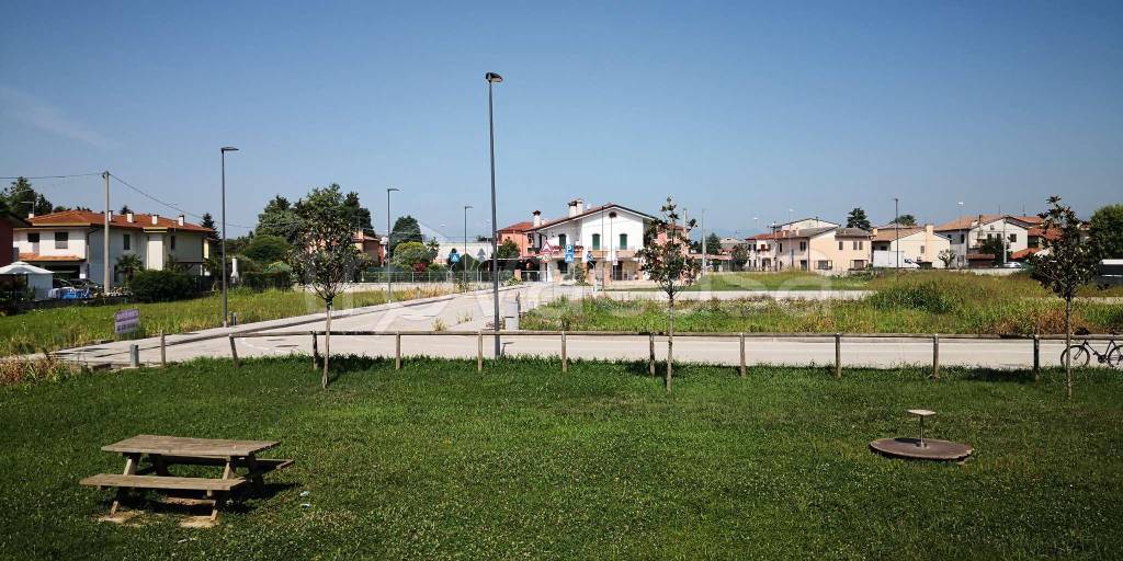Terreno Residenziale in vendita a Camisano Vicentino via Grassi 10