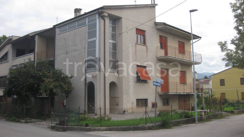 Casa Indipendente in in vendita da privato a Foligno via Guglielmo Ferrero, 101