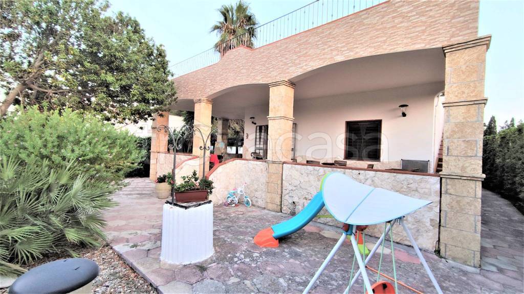 Villa in vendita a Porto Cesareo via Guido Farina, 11