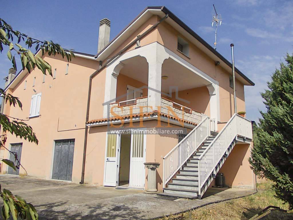 Casa Indipendente in vendita a Melito Irpino contrada Fontana del Bosco