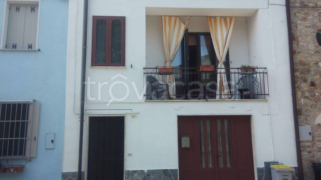 Villa in in vendita da privato a Ziano Piacentino località Montalbo, 49