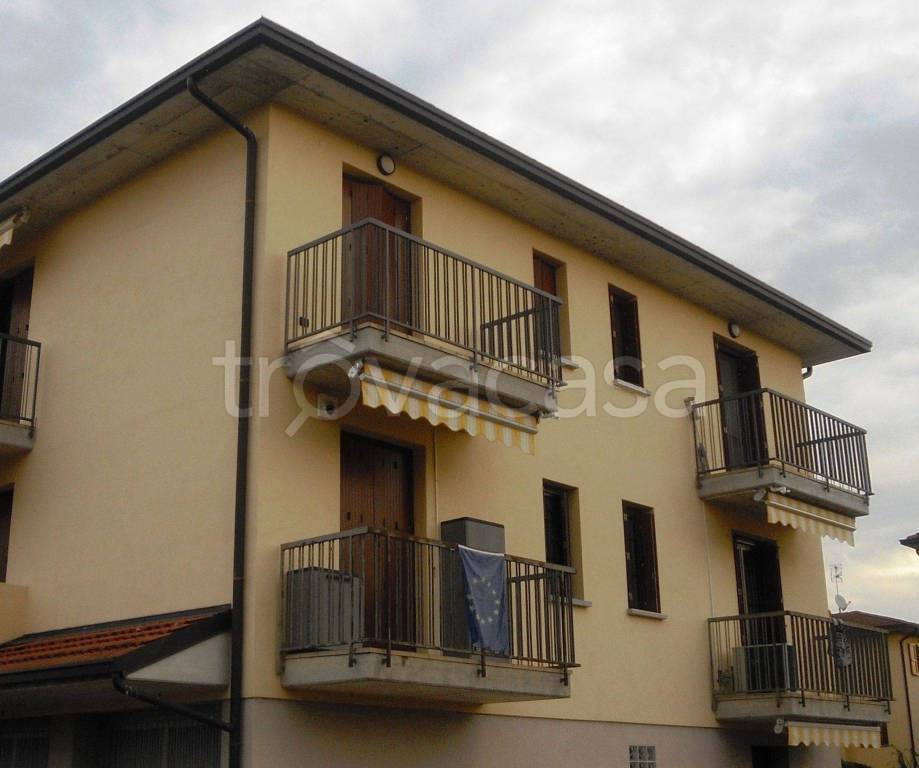 Appartamento in in vendita da privato a Cerro al Lambro via Giovanni Falcone, 20