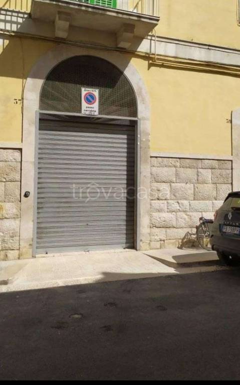 Garage in vendita a Molfetta via Cristoforo Colombo, 37