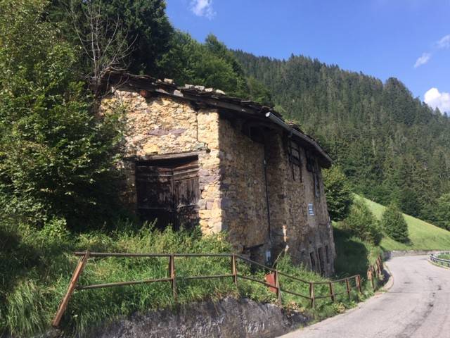 Casale in vendita a Vilminore di Scalve via Arciprete Giovanni Bendotti