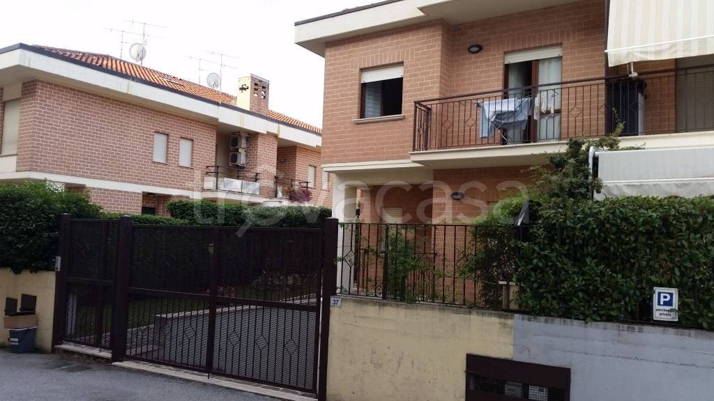 Casa Indipendente in in vendita da privato ad Avezzano via Molise, 35