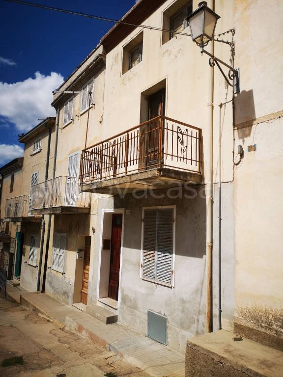 Casa Indipendente in in vendita da privato a Luras via Umberto I, 72