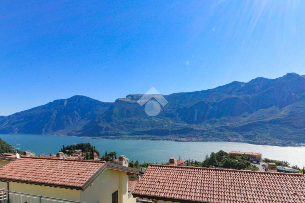 Villa a Schiera in vendita a Tremosine sul Garda via Coste