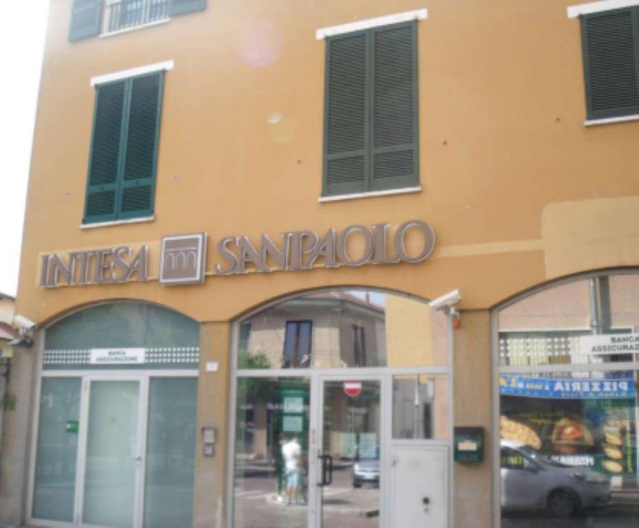 Filiale Bancaria in vendita a Busto Arsizio via Novara 1