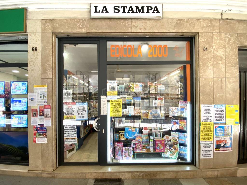 Edicola in vendita a Ciriè via Vittorio Emanuele 64