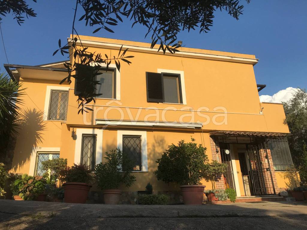 Casa Indipendente in vendita ad Arpino via Collecarino, 135