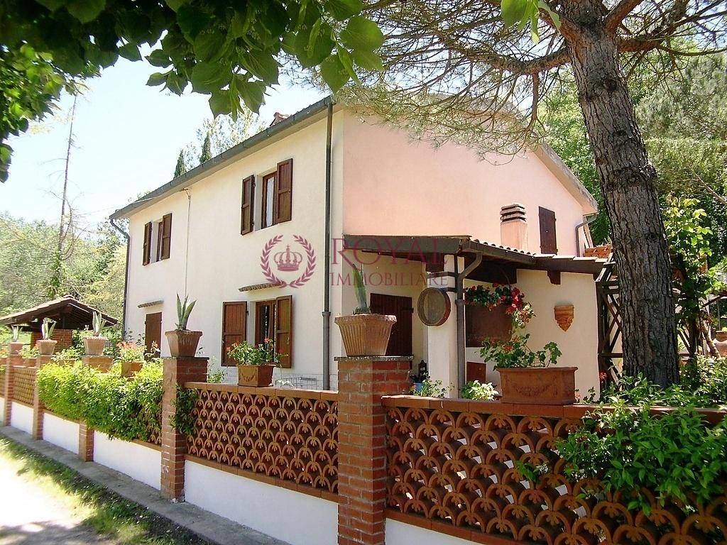Villa in vendita a Crespina Lorenzana via dei Platani