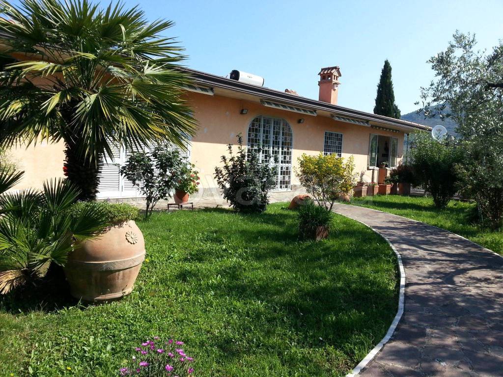 Villa in in vendita da privato a Scandriglia via Salaria Vecchia, km 52