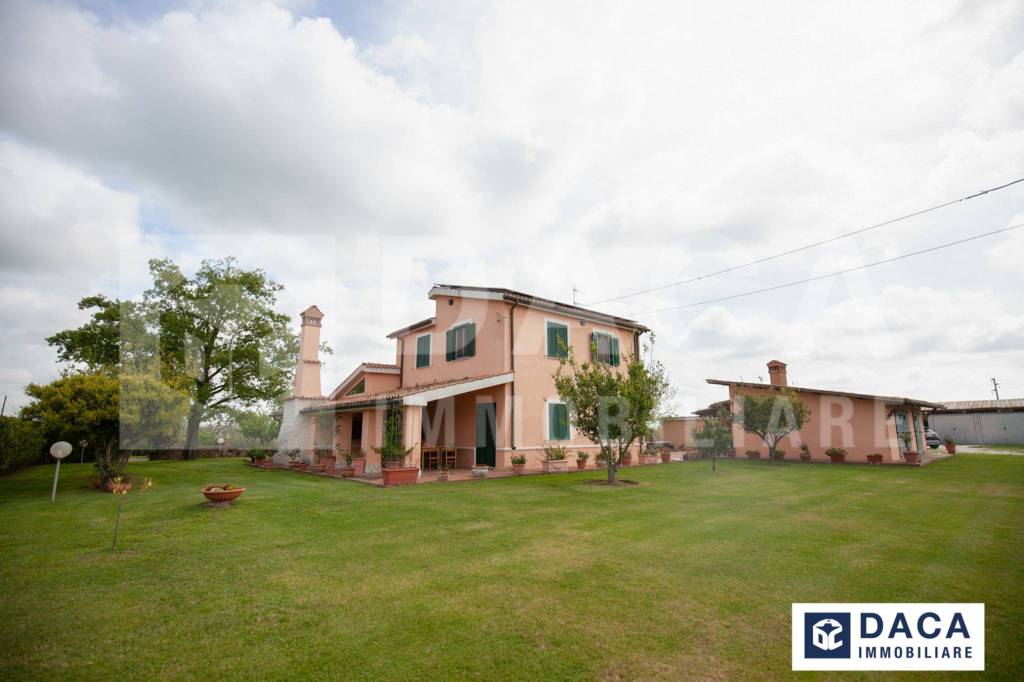 Villa in vendita a Roma via Perella, 24