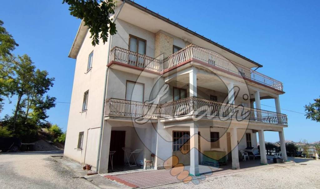 Casa Indipendente in vendita a Falerone c.Da Ferrini, 10