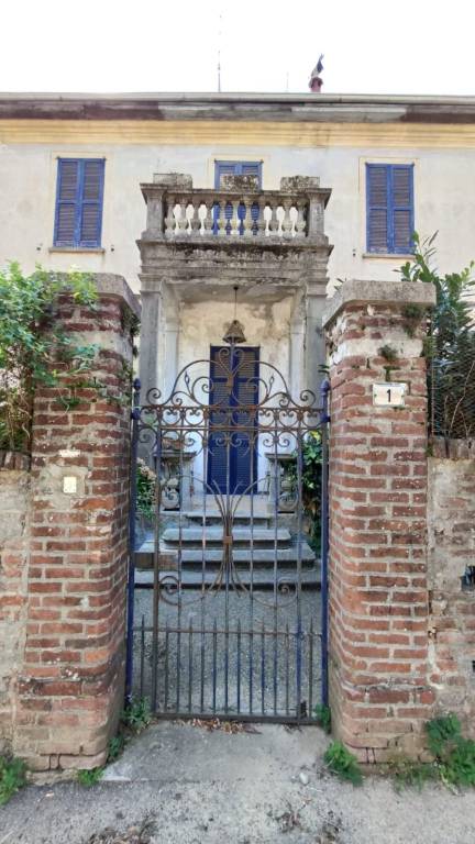 Villa Bifamiliare in vendita a Tradate via Alessandro Volta
