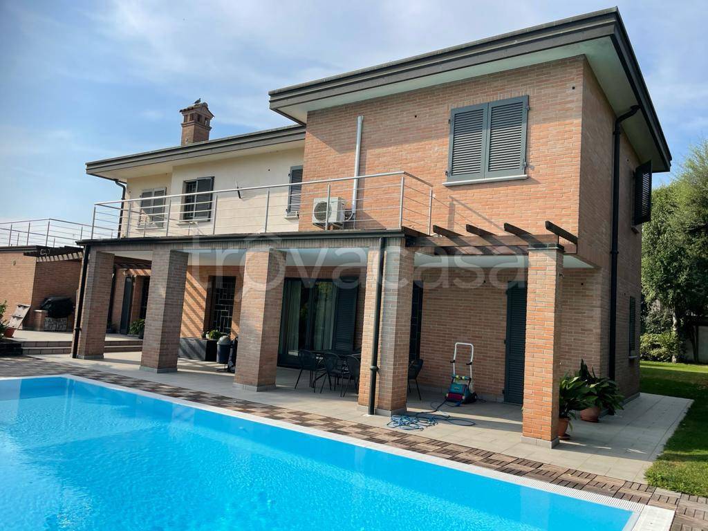 Villa in vendita a Soresina via Genala, 33