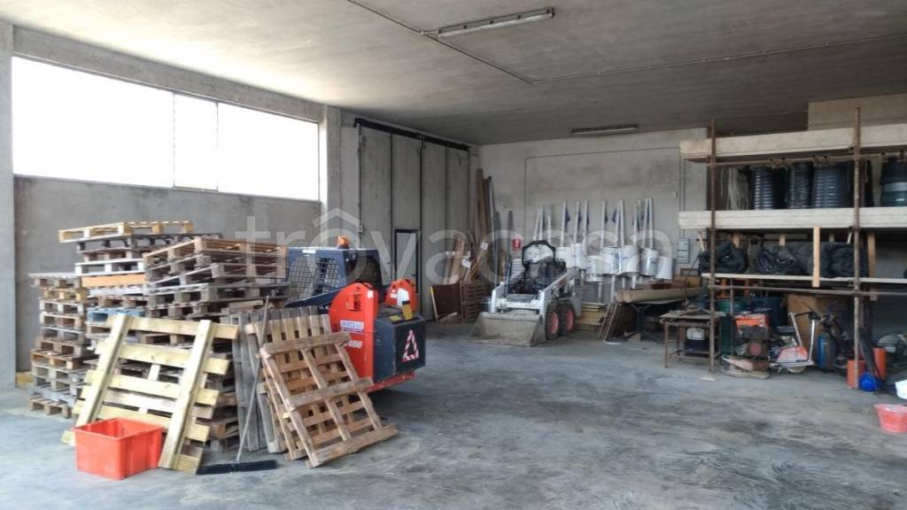Capannone Industriale in vendita a Senigallia