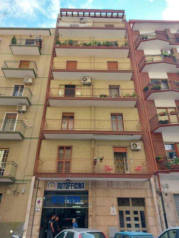 Appartamento in vendita a Taranto via Friuli, 5