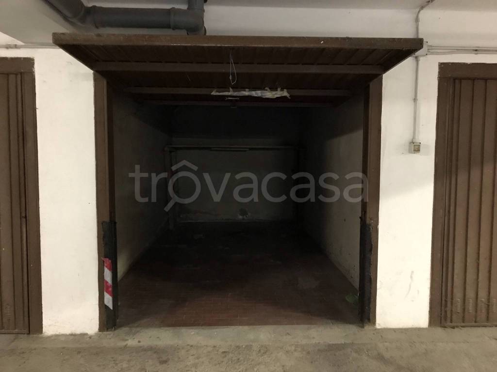 Garage in vendita a Vercelli via Giovanni Carpini