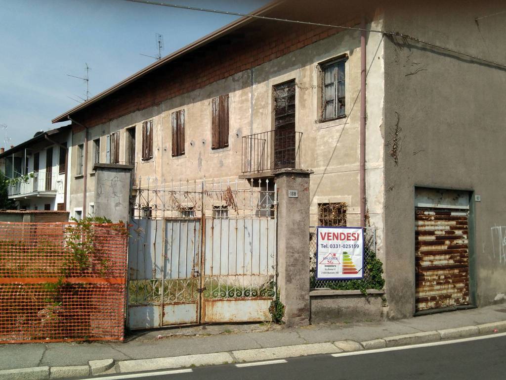 Casa Indipendente in vendita a Marnate via Roma