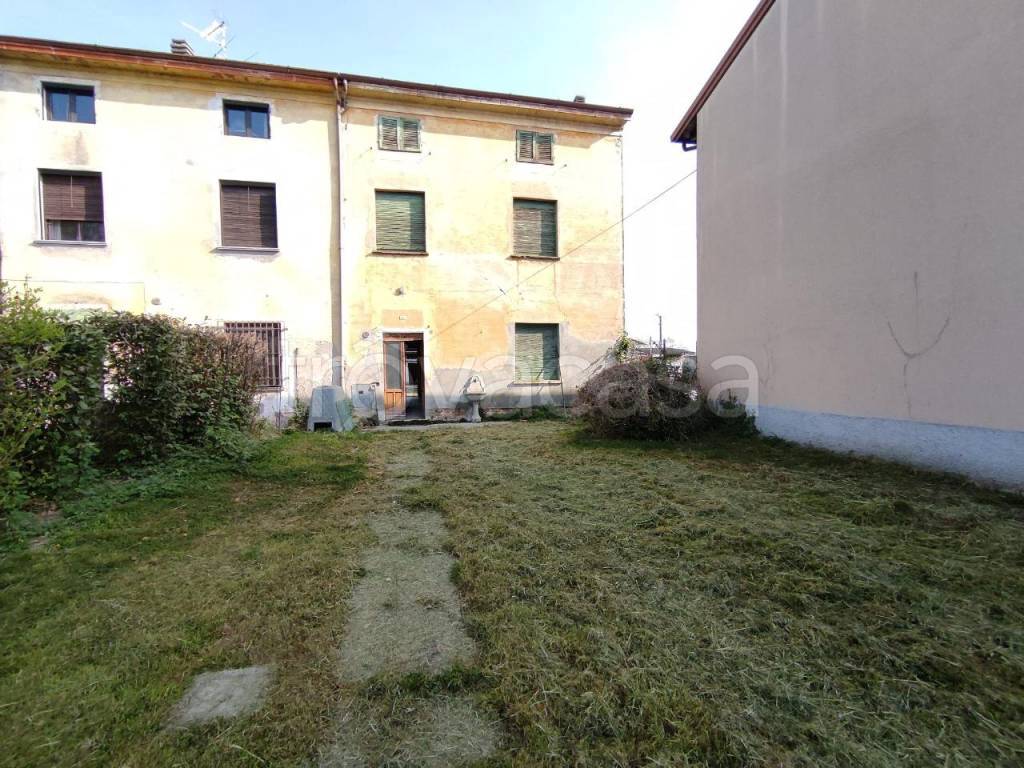 Casa Indipendente in vendita a Scandolara Ripa d'Oglio via Martiri della Libertà, 11