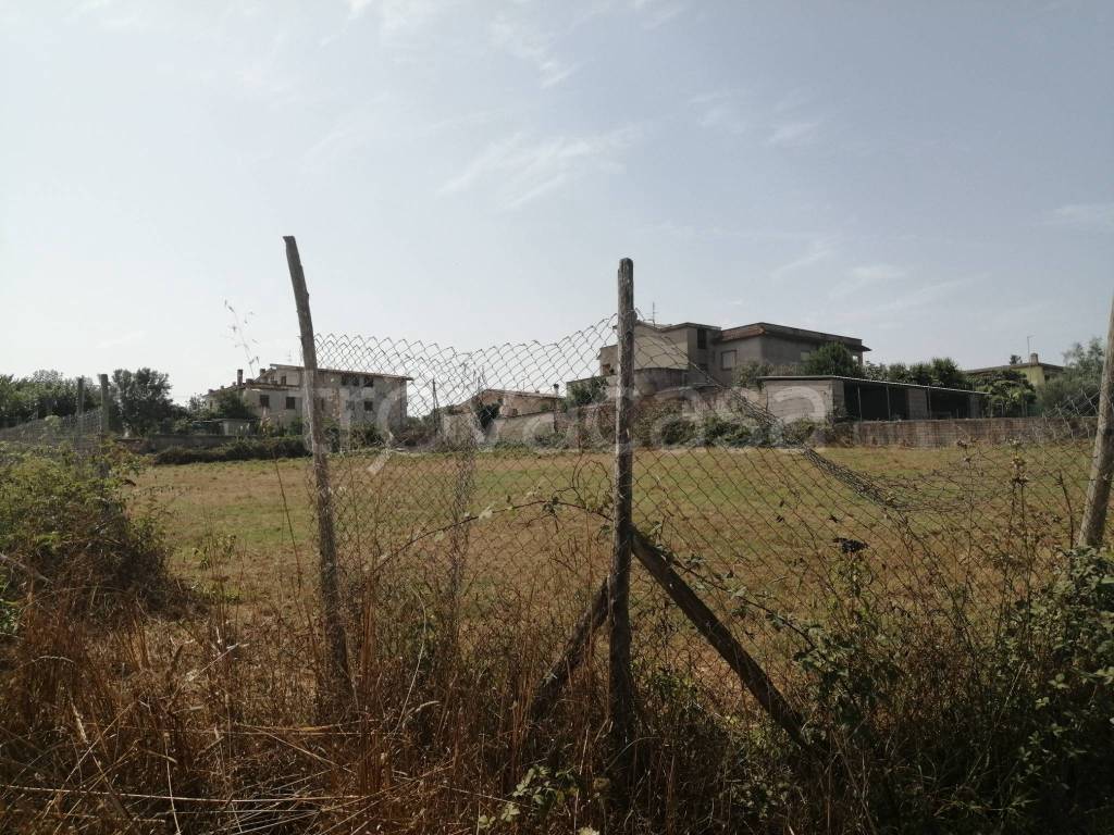 Terreno Residenziale in vendita ad Aprilia via Valbrembo