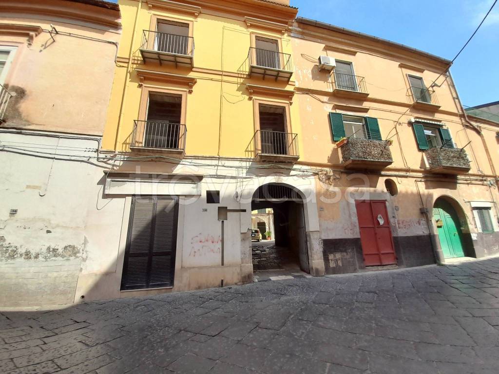 Appartamento in vendita a Maddaloni via Ponte Carolino