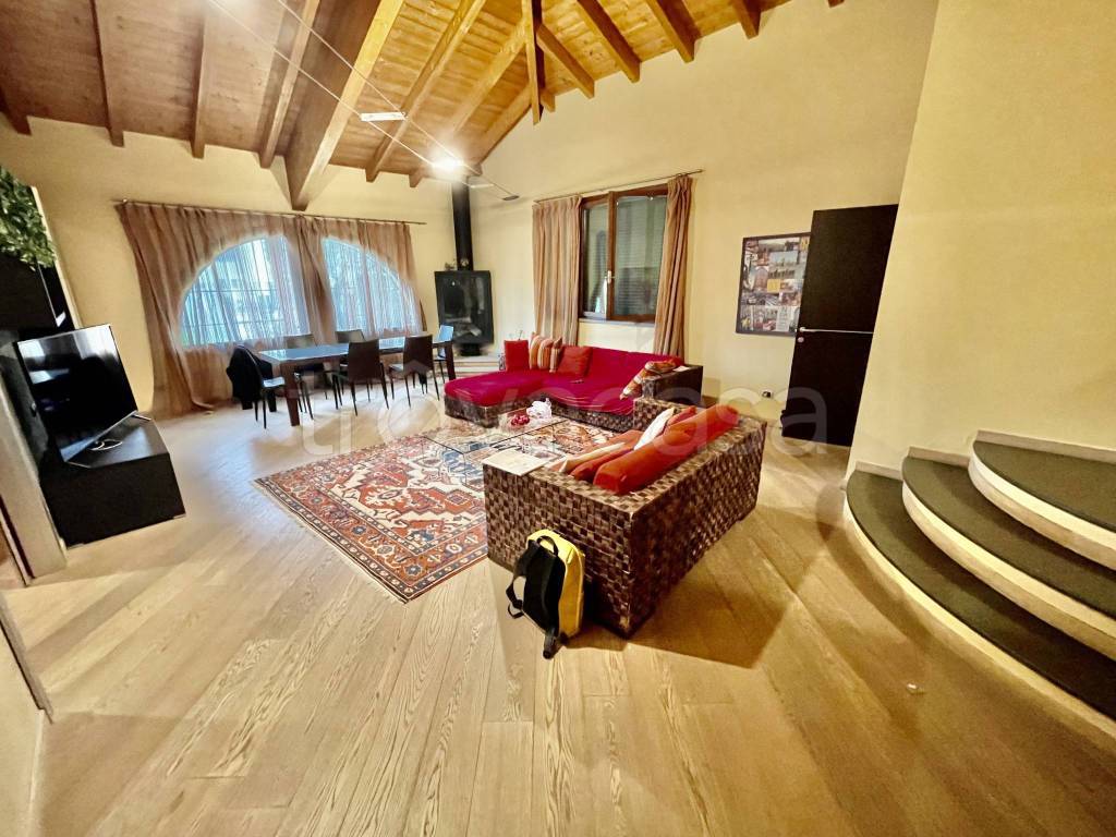 Villa in vendita ad Abbiategrasso via Pablo Picasso