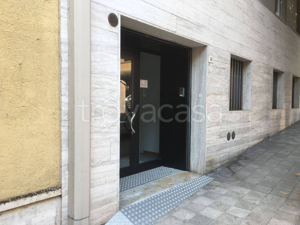 Ufficio in in vendita da privato ad Ancona via Francesco Rismondo, 18