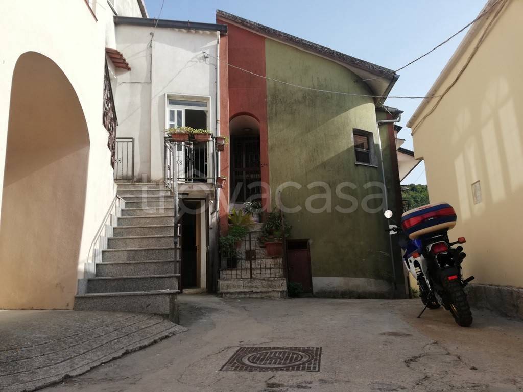 Casa Indipendente in vendita a Piana di Monte Verna via Villa Santa Croce