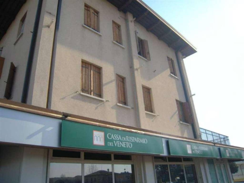 Filiale Bancaria in vendita a Conegliano via Italia 19