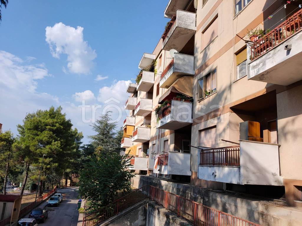 Appartamento in vendita a Benevento via Enrico Isernia