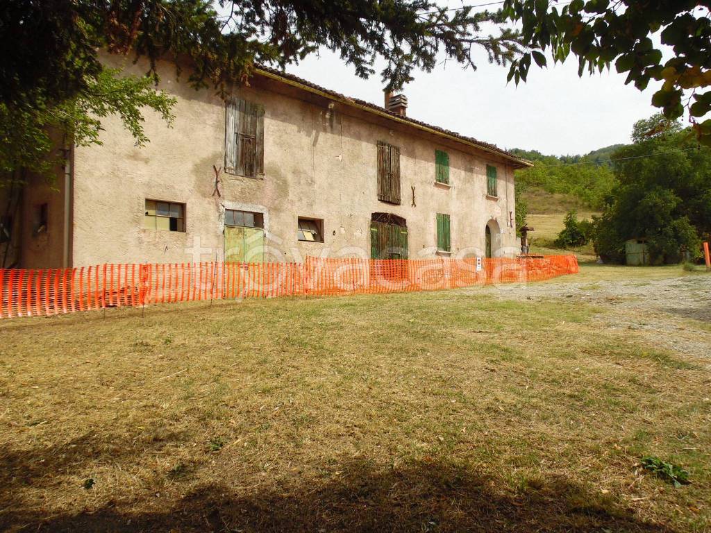 Rustico in vendita a Valsamoggia strada Provinciale Valle del Samoggia, 77A