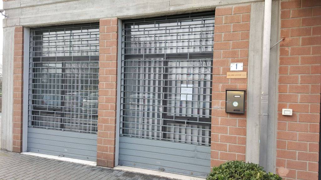 Ufficio in in affitto da privato a Modena via Repubblica di Montefiorino, 1