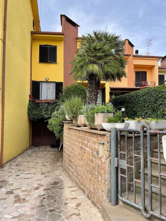 Villa a Schiera in in vendita da privato a Nepi via del Concio, 54