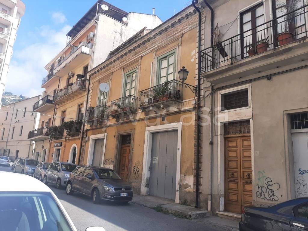 Negozio in affitto a Lamezia Terme via San Domenico, 11
