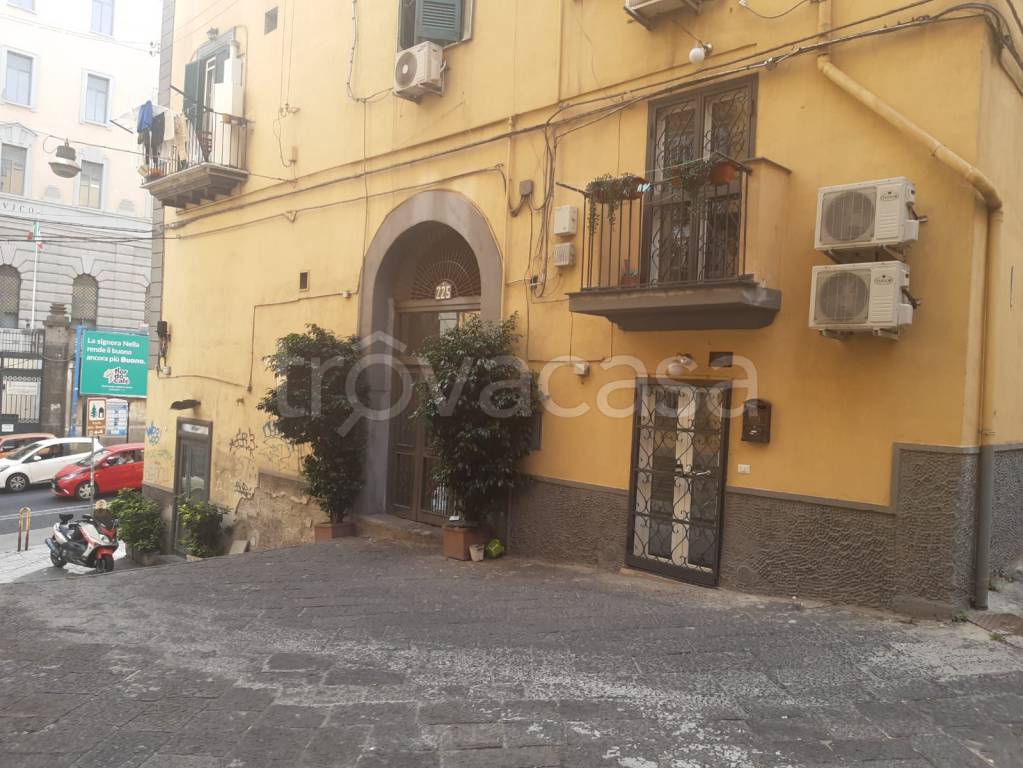 Appartamento in vendita a Napoli via Salvator Rosa